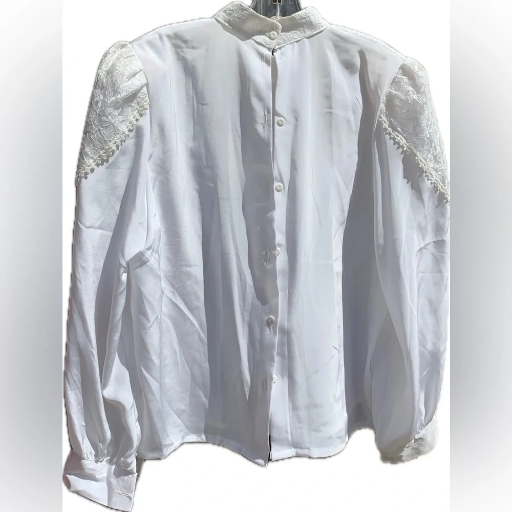 Vintage 90s off white beaded lace Victorian blouse - Picture 4 of 10
